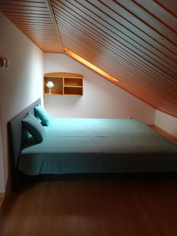 B&B Violet Κάρλοβι Βάρι Εξωτερικό φωτογραφία