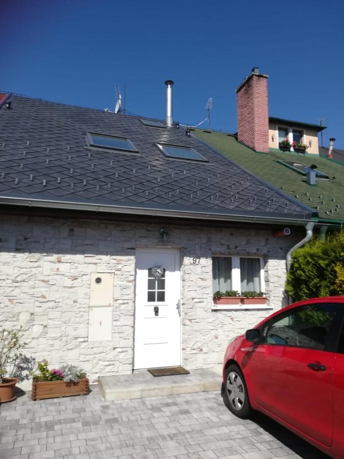 B&B Violet Κάρλοβι Βάρι Εξωτερικό φωτογραφία